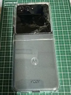 ジャンク】 Motorola Razr 50 本体/ 画面不具合あり - メルカリ