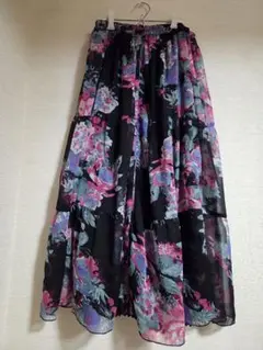 花柄 ロングフレアスカート ブラックのサムネイル