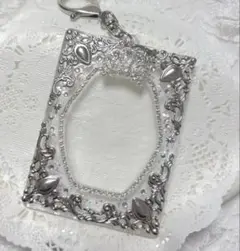 Item thumbnail for item a76fb5e0-f369-400f-894b-4829604efc1f