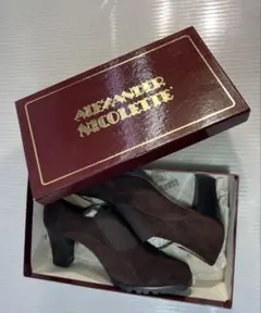 Item thumbnail for item 76ea6f41-220e-4a95-b091-72dd82869953