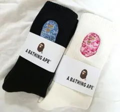 新品未使用　A BATHING APE 　エイプ　靴下 ソックス　刺繍黒白2足
