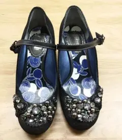 黒のビーズ装飾アンクルストラップシューズ ヒール約5cm