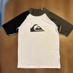 最終値下げ！【QUIKSILVER】ラッシュガード 150cm 使用数回