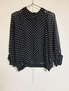 ドットブラウス
