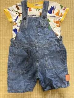 恐竜柄Tシャツとデニムオーバーオールセット