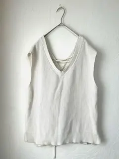 GU ジーユー ベスト ニット Vネック ホワイト リブ 編み M