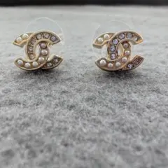 CC ロゴ デザイン ピアス ♡パール