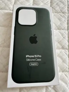 iPhone 15 Pro 純正　レザーケース　グリーン
