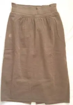 【新品 未使用】濃ベージュ ニット スカート ウエストマークデザイン タグ付き