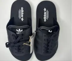 新品　アディダス　ガゼルサンダル25.5のサムネイル