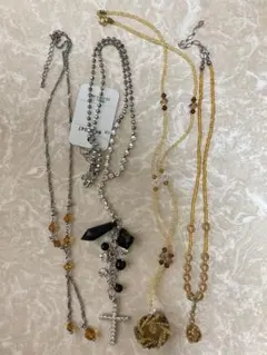 ネックレス4点セット　ビーズ　スワロフスキー　ラインストーン　十字架