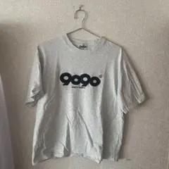 9090 ロゴプリント グレー Tシャツ