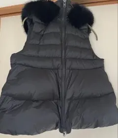 お値下げしました【美品】ファー付き黒ダウンベスト