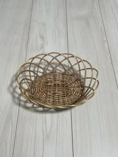 ラタン風 バスケット かご 小物入れ ゴールド