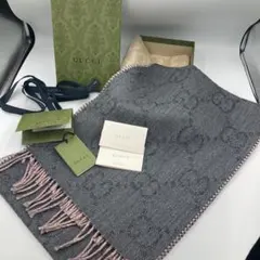 【6660】未使用箱袋付最高級ウール　GUCCIマフラー ストール スカーフのサムネイル