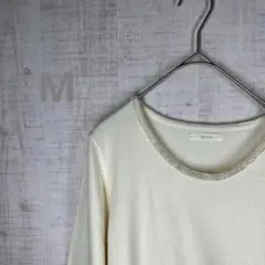 テチチ　M レディースアンゴラ入りニット　パールビーズ　丸襟　なめらか