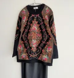 新品タグ付★刺繍＆ビーズ　かっこ可愛いいゆったりニット