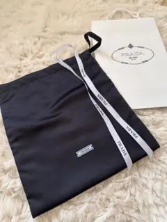 PRADA プラダ　保存袋　紙袋　巾着　プレゼント　ギフト　ポーチ　ペーパーのサムネイル