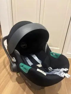 Cybex エイトンS2 i-size サイベックス　新生児インレイン付き