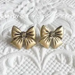 ブロンズ　リボン　クラシック　エレガント　姫さま気分　ピアス