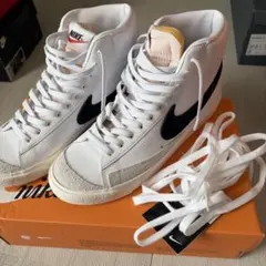 新品NIKE BLAZER MID 77 VINTAGE W25.5cm