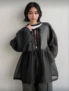 シースルーブラックシャツ