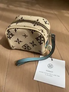 【新品】【未使用】russet モノグラムポーチ クリーム色✖️水色のサムネイル