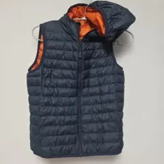 UNIQLO フード付きダウンベスト 140