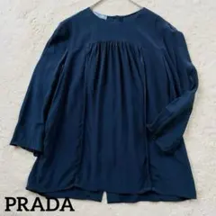 PRADA シルク バックボタン ギャザーブラウス ネイビー　38 プラダのサムネイル