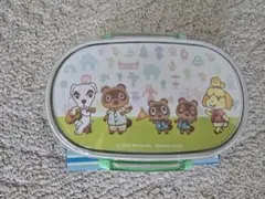 あつまれ どうぶつの森 2段弁当箱 サンリオコラボステッカー付 - メルカリ