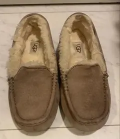 UGG モカシン スリッポン ベージュ