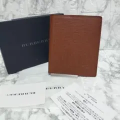 【新品未使用✨️】BURBERRY 二つ折り財布 ブラウン レザーのサムネイル