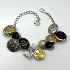 ハンドメイドブレスレット　ボタン　アンティーク　森ガール　シルバーアクセサリー