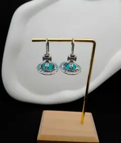 Item thumbnail for item 31111818-10f2-47ad-bd13-41fe10d3f360