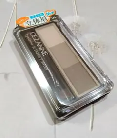 セザンヌ アイブロウ＆シェードパウダー 04 オリーブブラウン