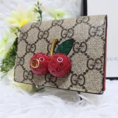 美品✨グッチ♡二つ折り財布チェリースプリーム　ゴールド金具インターロッキング
