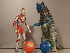 新品】ウルトラマン怪獣 バケタンブログArtverse 3種セット - メルカリ