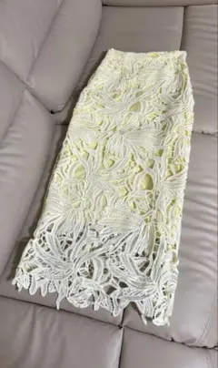 イエローレースタイトスカート　ロングスカート