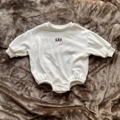 GAP ホワイトロンパース　3〜6month