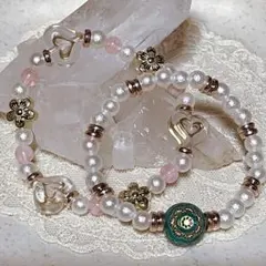 《a-81》アンティークゴールドとピンクとグリーンのコットンパールブレスセット