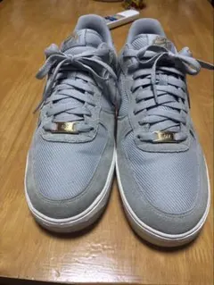 ナイキ エアフォース1 ’07 LV8