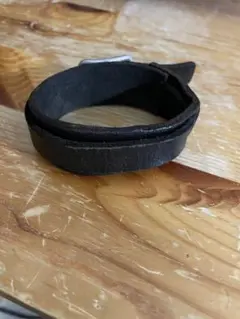 ヴィンテージ　レザーバングル　腕輪のサムネイル