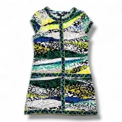 【極美品✨】BCBGMAXAZRIA ワンピース 総柄 Mサイズ 伸縮性抜群のサムネイル
