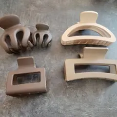 ベージュ系ヘアクリップ4個セット　まとめ売り