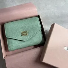 MIUMIU ミュウミュウ 財布 三つ折り財布のサムネイル