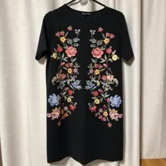 ZARA 花柄刺繍プリント 半袖ワンピース 黒