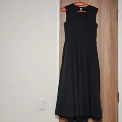 【美品】ユニクロ×Theory　フレアワンピース　Ｓ