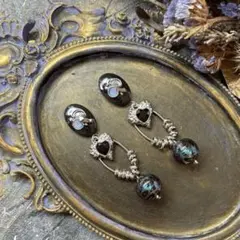 163 デザインレジンカボション✖︎ヒョウ柄ブルーラメビーズ　ピアスorイヤリング