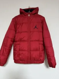 い*マ様 JORDAN フード付きダウンジャケット レッド