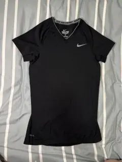 Nike Pro Combat DRI-FIT ブラックTシャツ